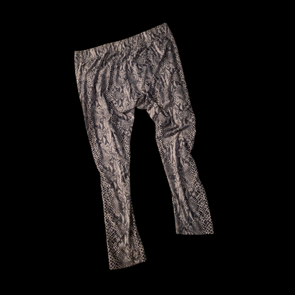 NWOT SERENA WILLIAMS LEGGINGS   🖤🤍🤎 - Picture 4 of 8